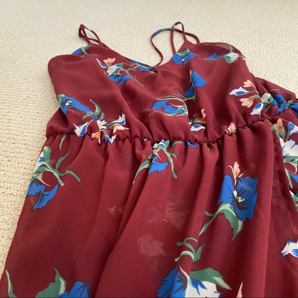 Long Flowy Dress with Slit - Picture 4 of 6